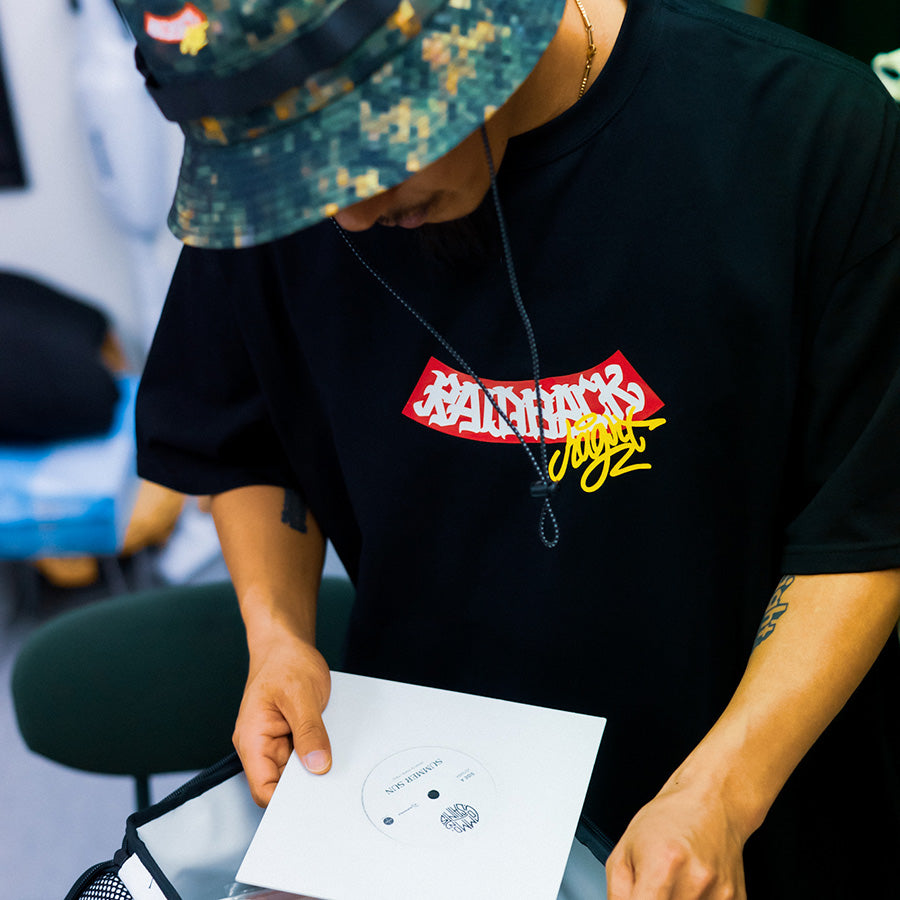 HAIGHT RAIDBACK ARCH LOGO ブラック モデル着用イメージ