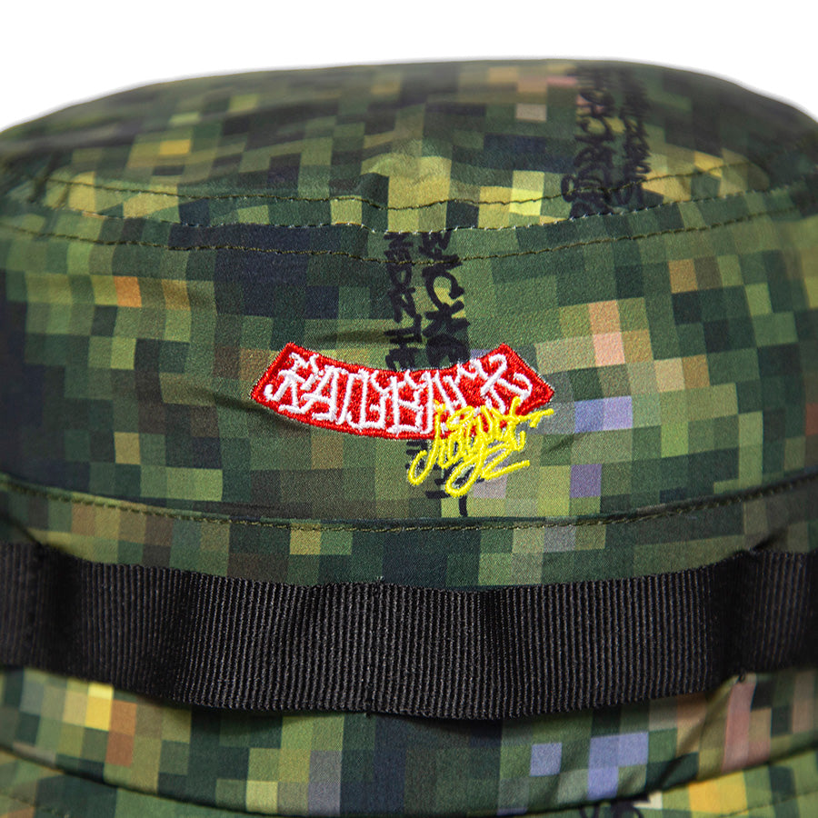 HAIGHT RAIDBACK JUNGLE HAT ft.CASPER カモ ロゴ刺繍ディテール