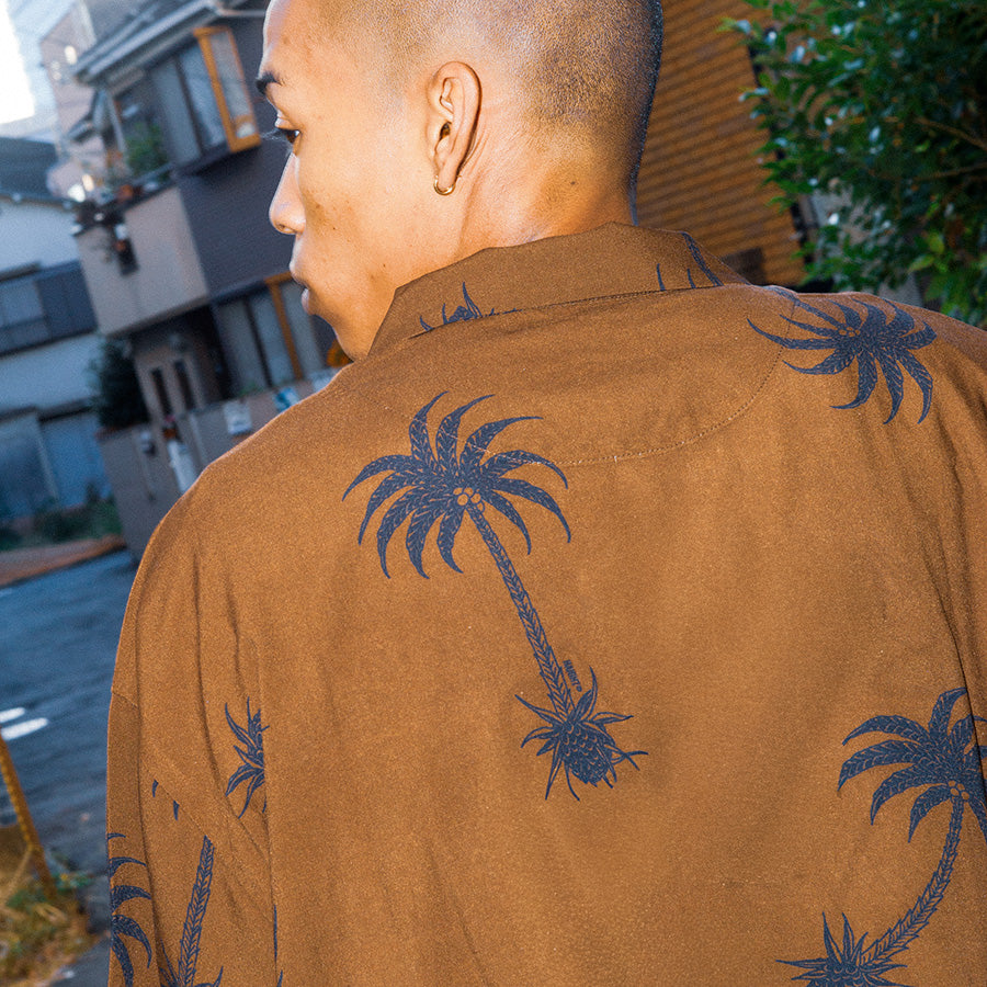 HAIGHT LVC LOUD TREE RAYON SHIRT ブラウン 着用背面