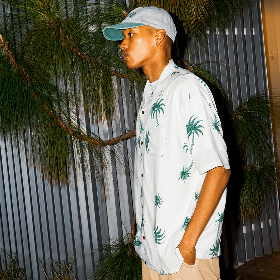 HAIGHT LVC LOUD TREE RAYON SHIRT ホワイト 着用左向き