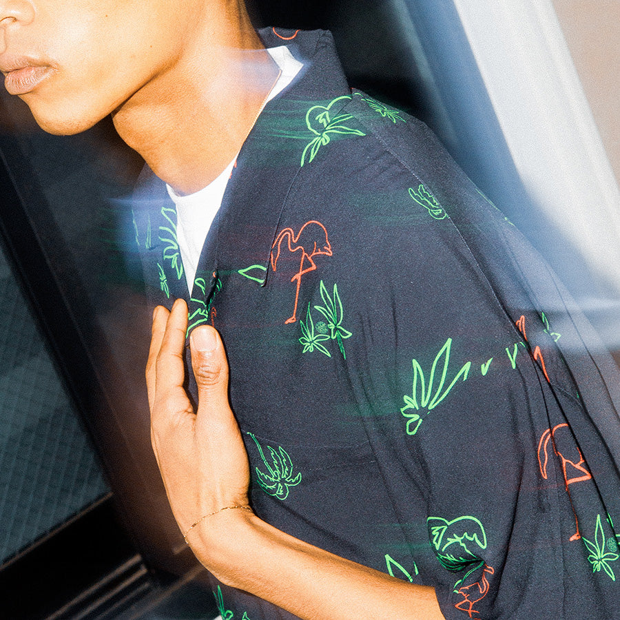 HAIGHT LVC NEON LIGHT RAYON SHIRT ブラック モデル着用アップ
