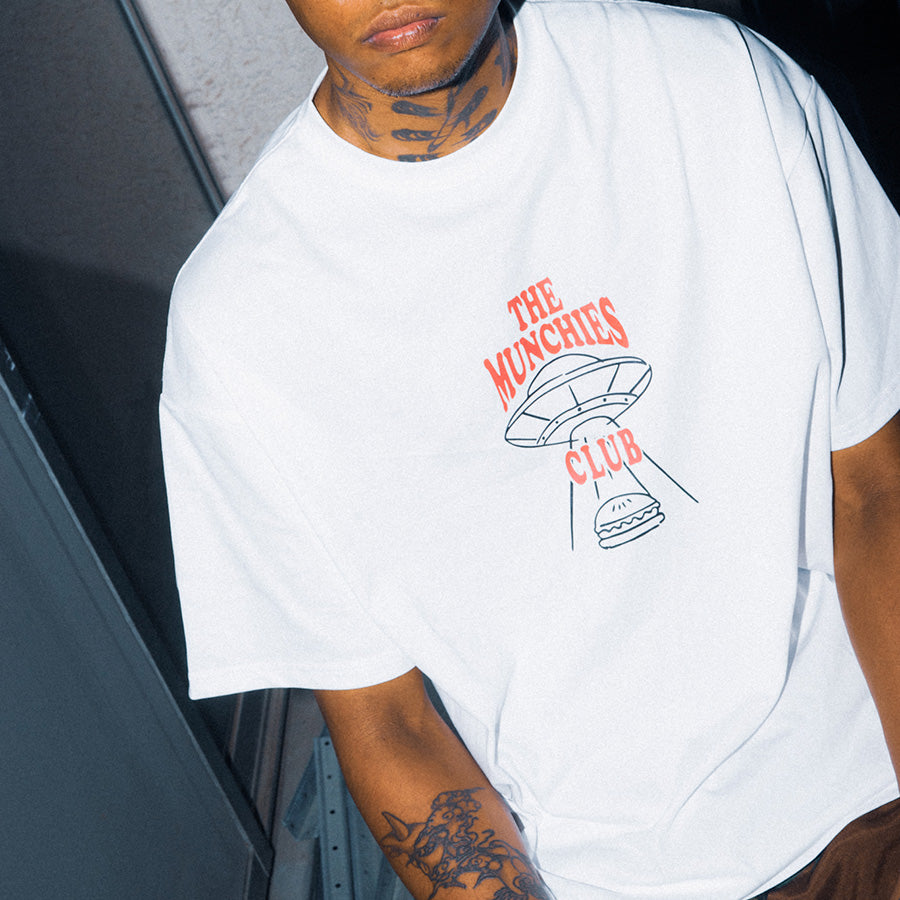 HAIGHT M.C BURGER TEE Tシャツ ホワイト モデル着用 正面 HTAW-261002