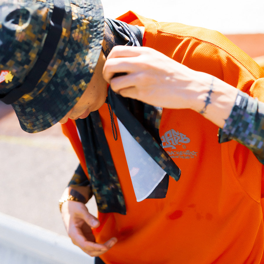 HAIGHT RAIDBACK CRSB DRY Tee オレンジ モデル着用 正面