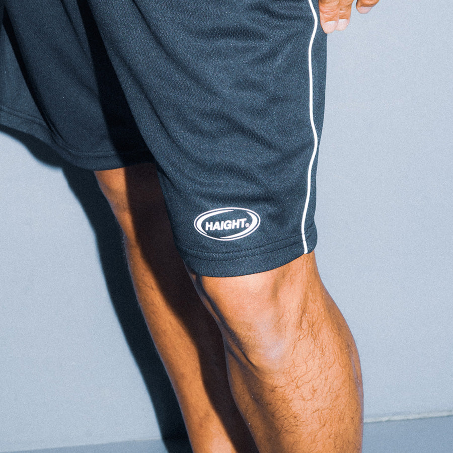 HAIGHT（ヘイト）OVAL LOGO DRY SHORTS ブラック モデル着用 オーバルロゴ詳細 HTSS-265008