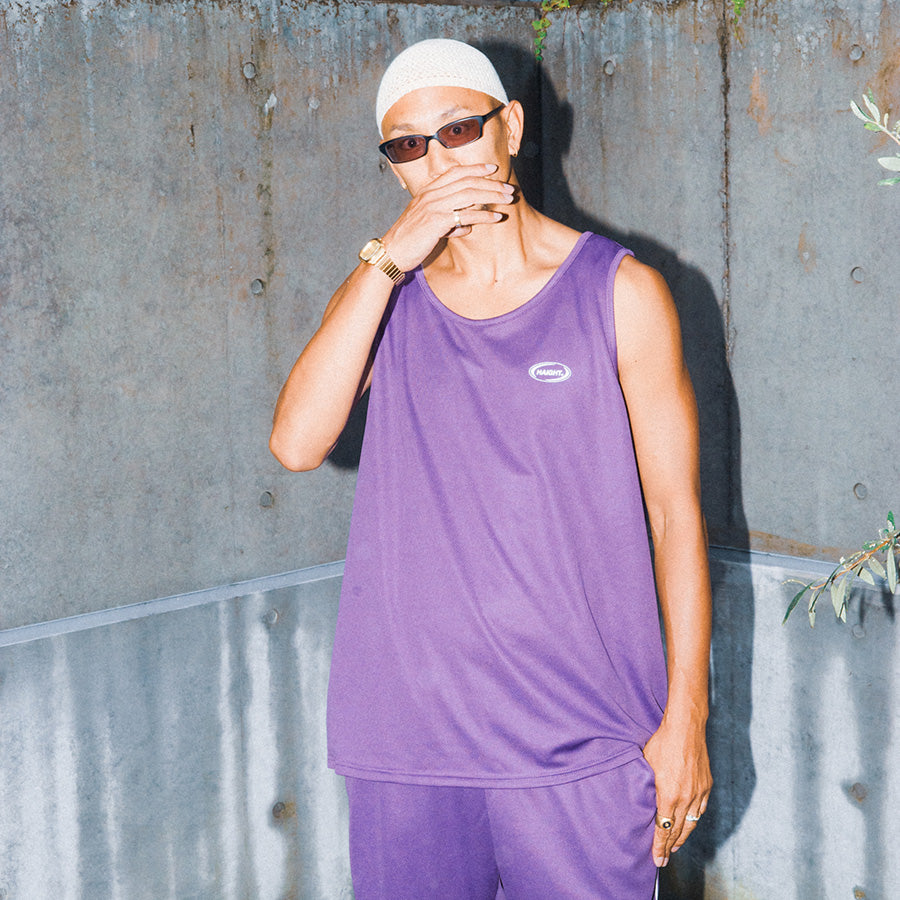 HAIGHT（ヘイト）OVAL LOGO DRY TANK パープル モデル着用 前向き HTSS-269003