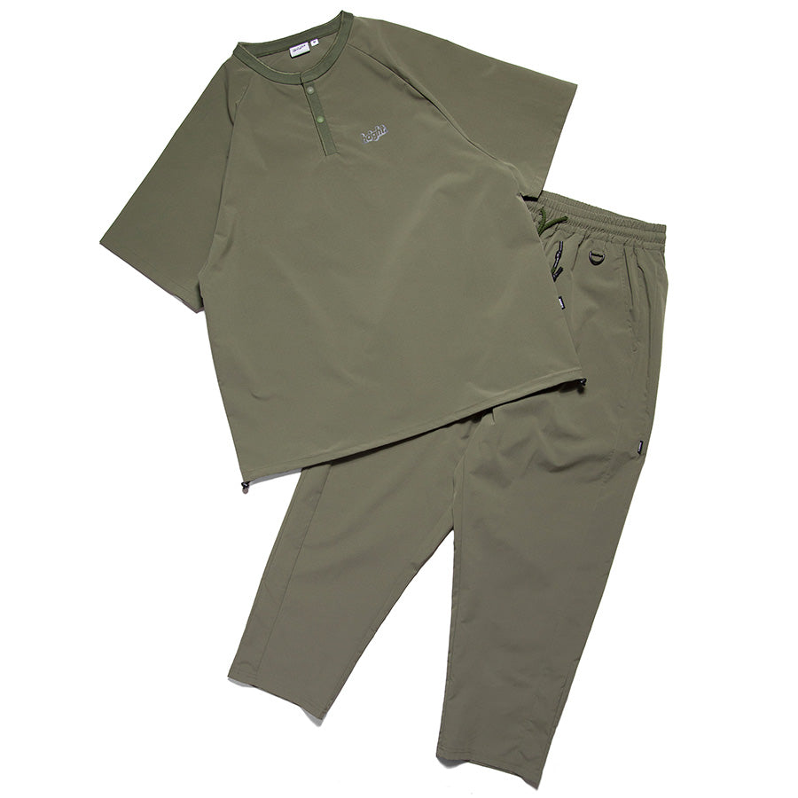 HAIGHT RELAXING EASY PANTS オリーブ セットアップスタイル