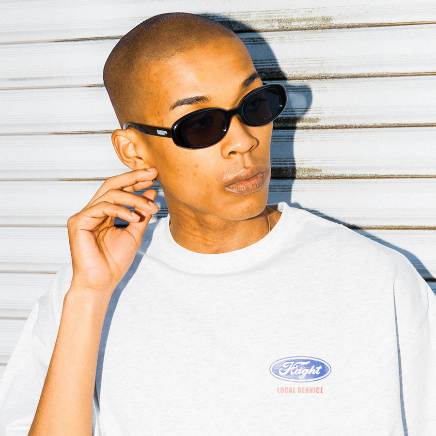 HAIGHT Tシャツ ホワイト 男性モデル着用 アップ