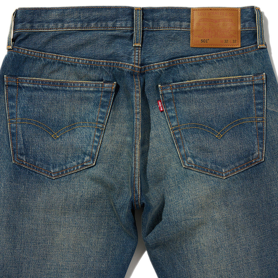 LEVI'S（リーバイス）501® ORIGINAL ジーンズ ミディアムインディゴ 背面上部詳細 005013906
