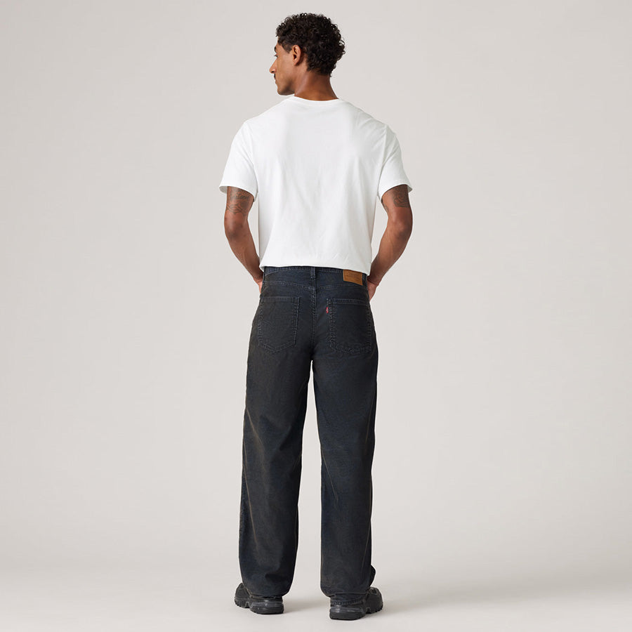 LEVI'S リーバイス 578 バギー コーデュロイパンツ ネイビー モデル着用 背面 全身 A47500156