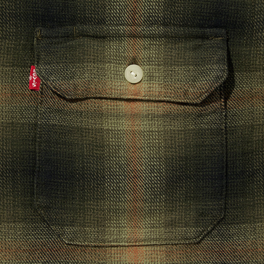 LEVI'S リーバイス ジャクソン ワーカー オーバーシャツ オリーブ/ブラック/ブラウン フラップ付き胸ポケット詳細 195730304