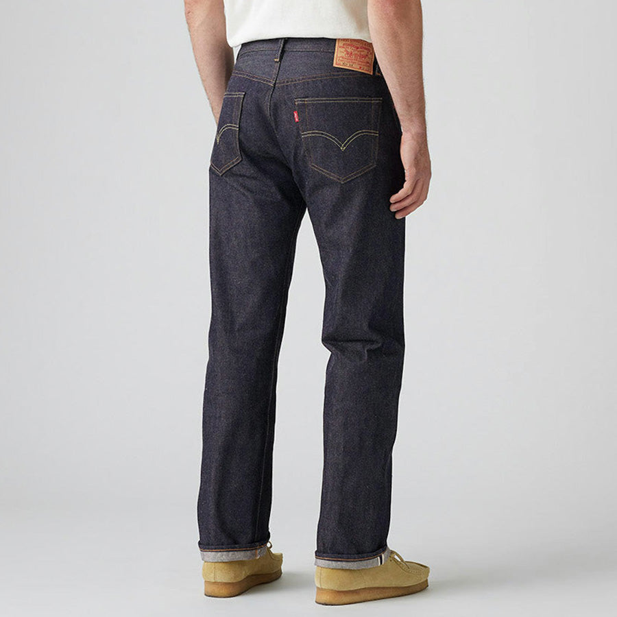 LEVI'S VINTAGE CLOTHING 1955 501® JEANS RIGID リジッド モデル着用 背面下半身 501550079