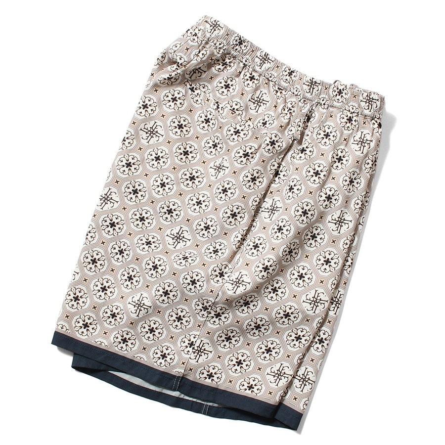 LFYT ARABESQUE PATTERN EASY SHORTS ホワイト 側面デザイン