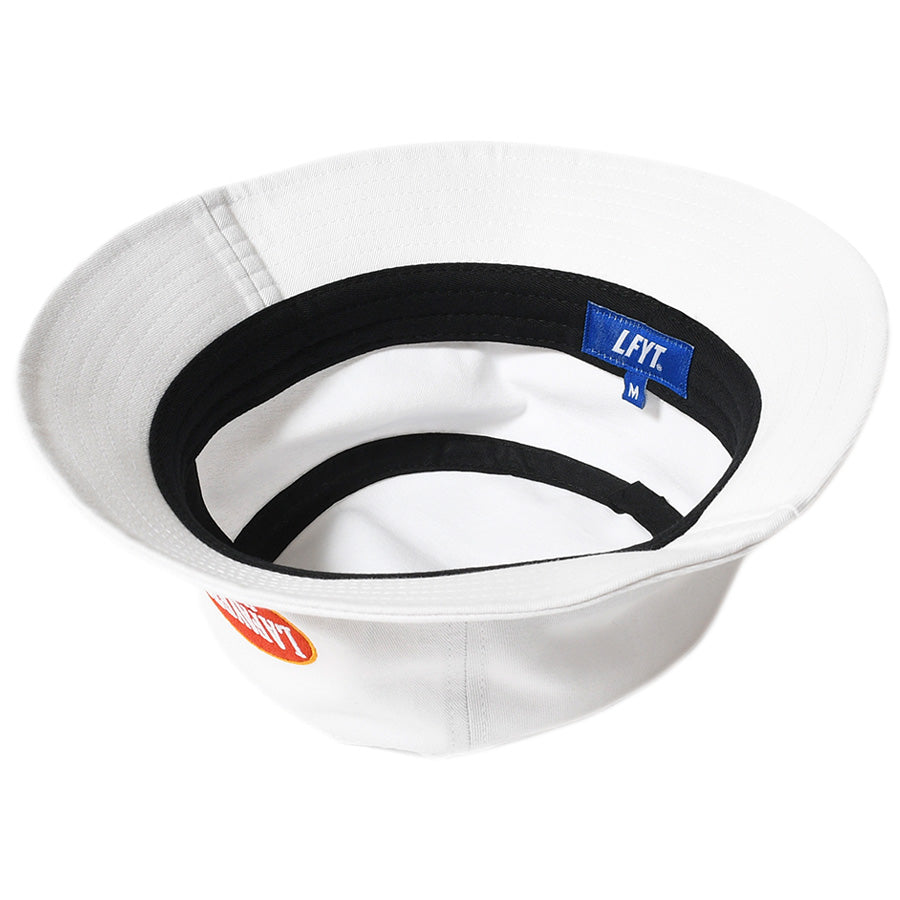 LFYT（エルエフワイティー）BLUNT BUCKET HAT ホワイト 裏側 LS261407