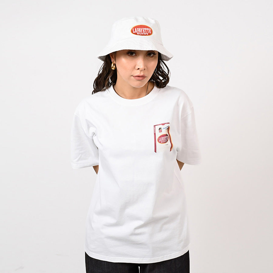 LFYT（エルエフワイティー）BLUNT BUCKET HAT ホワイト モデル着用 LS261407