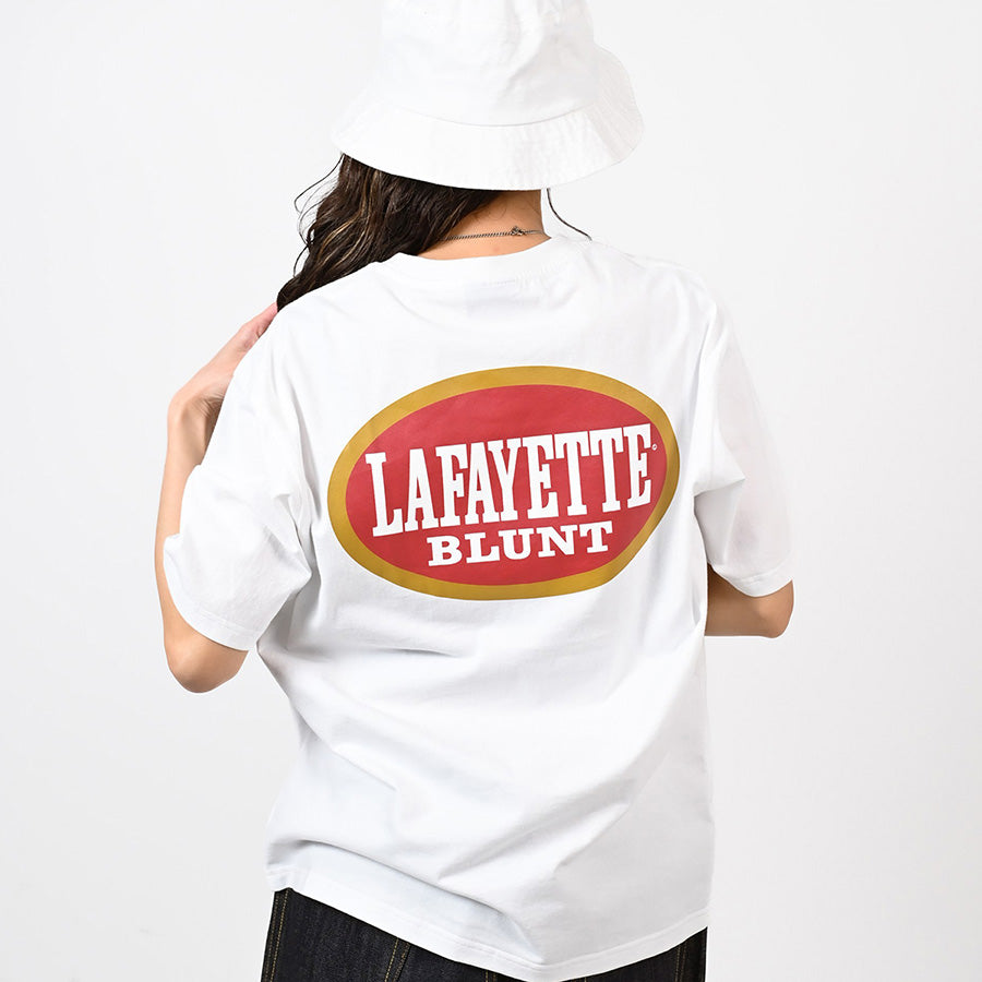 LFYT BLUNT TEE ホワイト モデル着用 背面