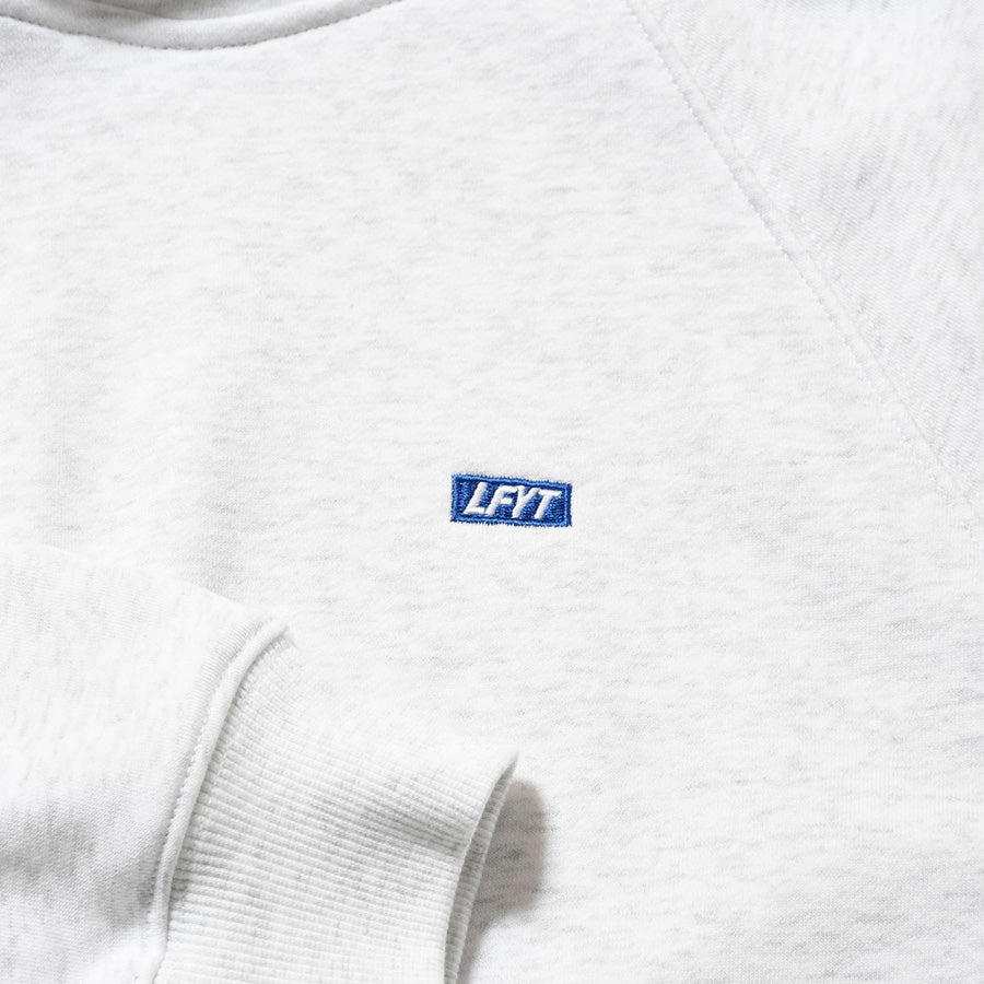 LFYT BOX LOGO HOODIE スウェット パーカー ヘザーグレー ワンポイントロゴ刺繍詳細 LA260501