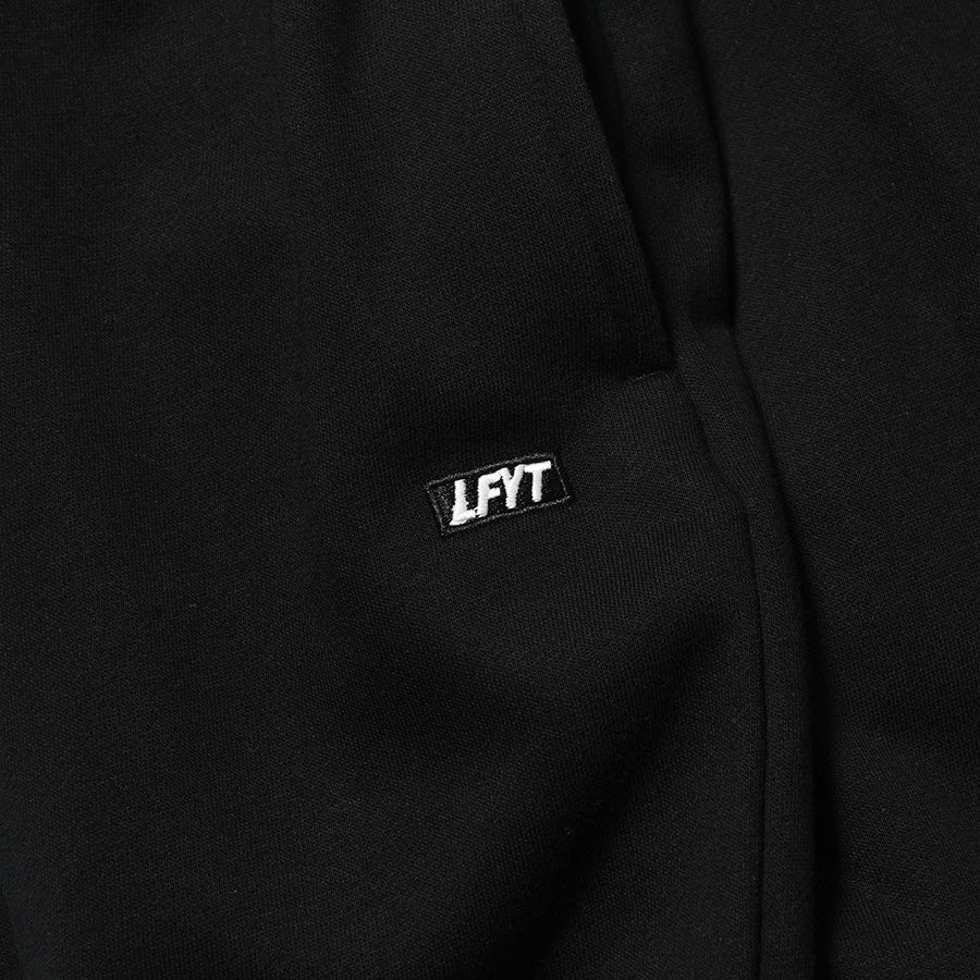 LFYT BOX LOGO SWEAT PANTS スウェットパンツ ブラック ワンポイントロゴ刺繍詳細 LA261203