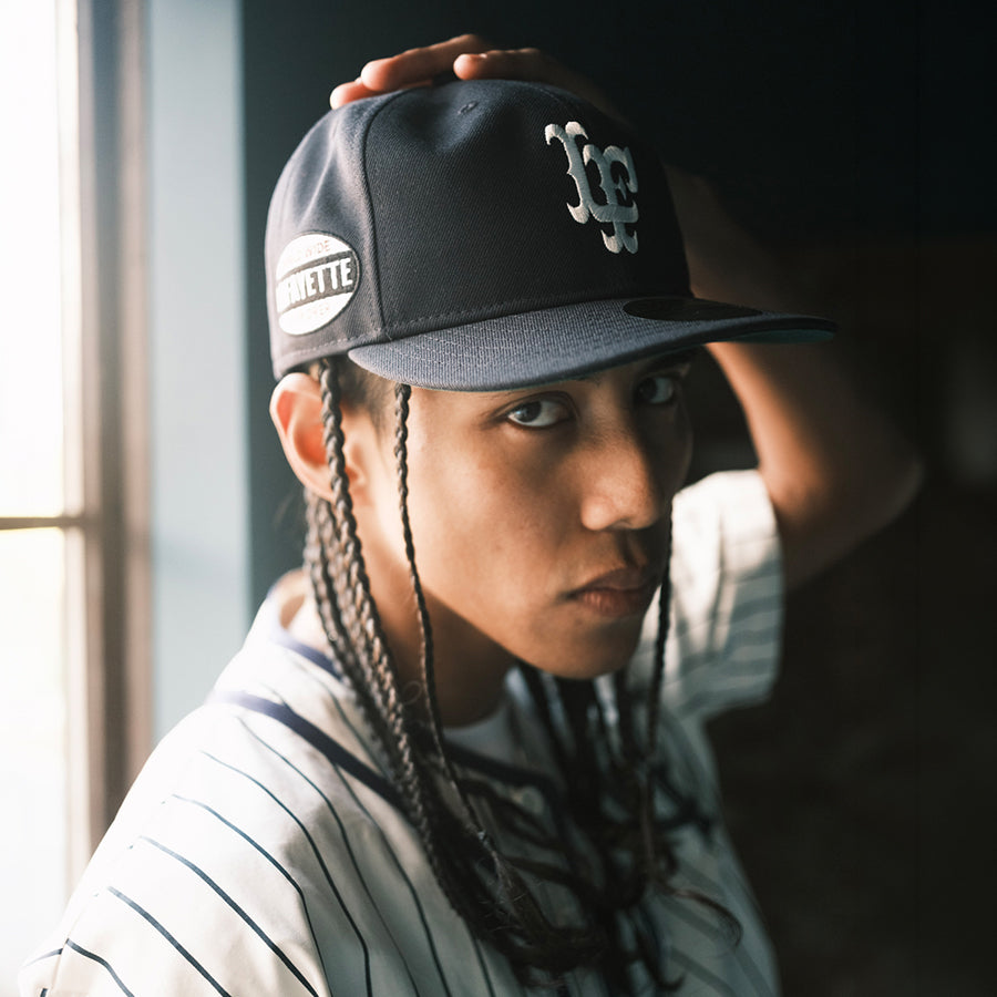 LFYT NEW ERA キャップ モデル着用