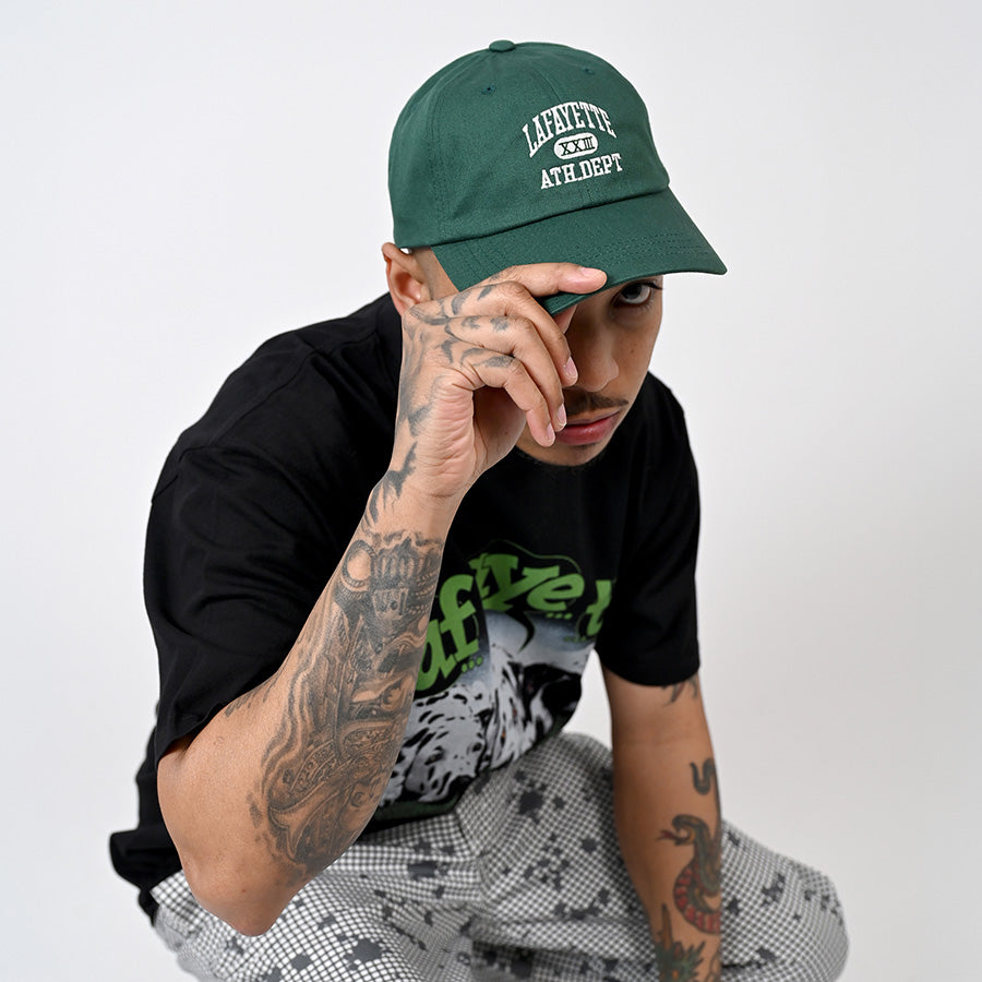 LFYT ATHLETICS DAD HAT グリーン 着用