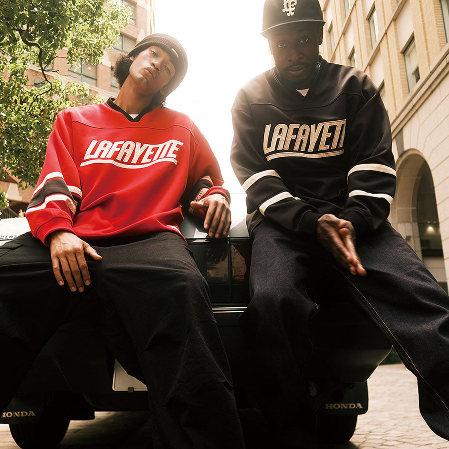 LFYT HENNY FOOTBALL JERSEY フットボールジャージ ブラック レッド モデル着用 正面 背面 LA260202
