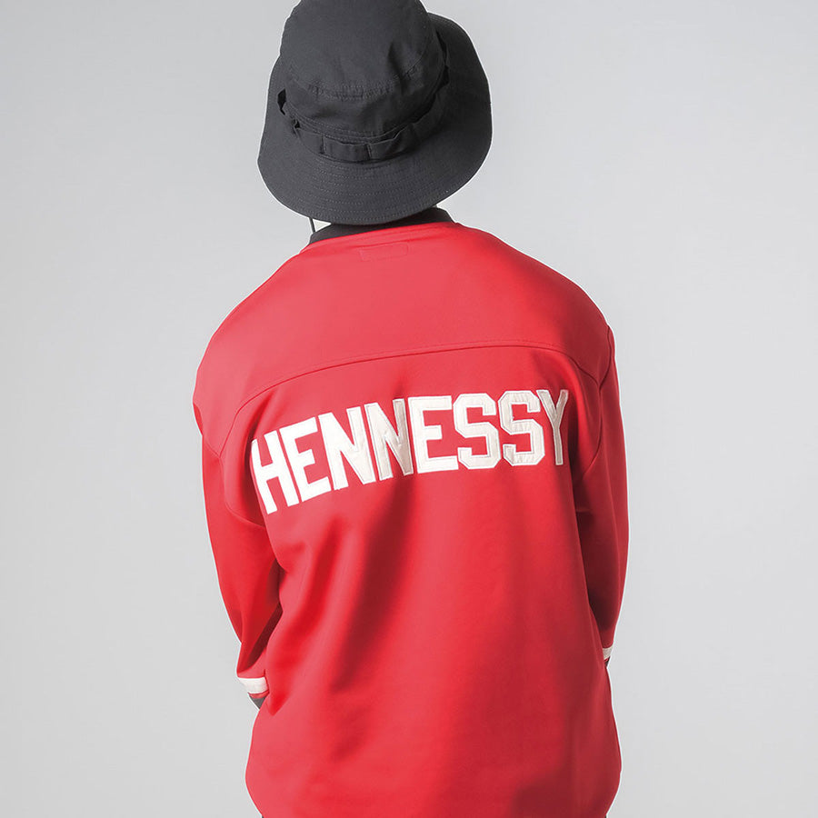 LFYT HENNY FOOTBALL JERSEY フットボールジャージ レッド モデル着用 背面 LA260202