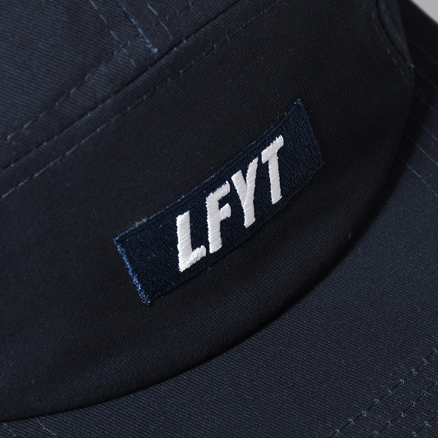 LFYT LOGO CAMP CAP ネイビー ボックスロゴ刺繍