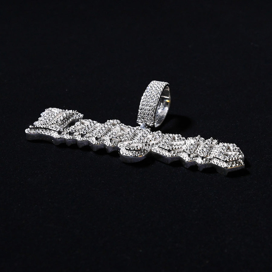LFYT（エルエフワイティー）OLD ENGLISH LOGO PENDANT TOP シルバー 平置き角度違い LS262003