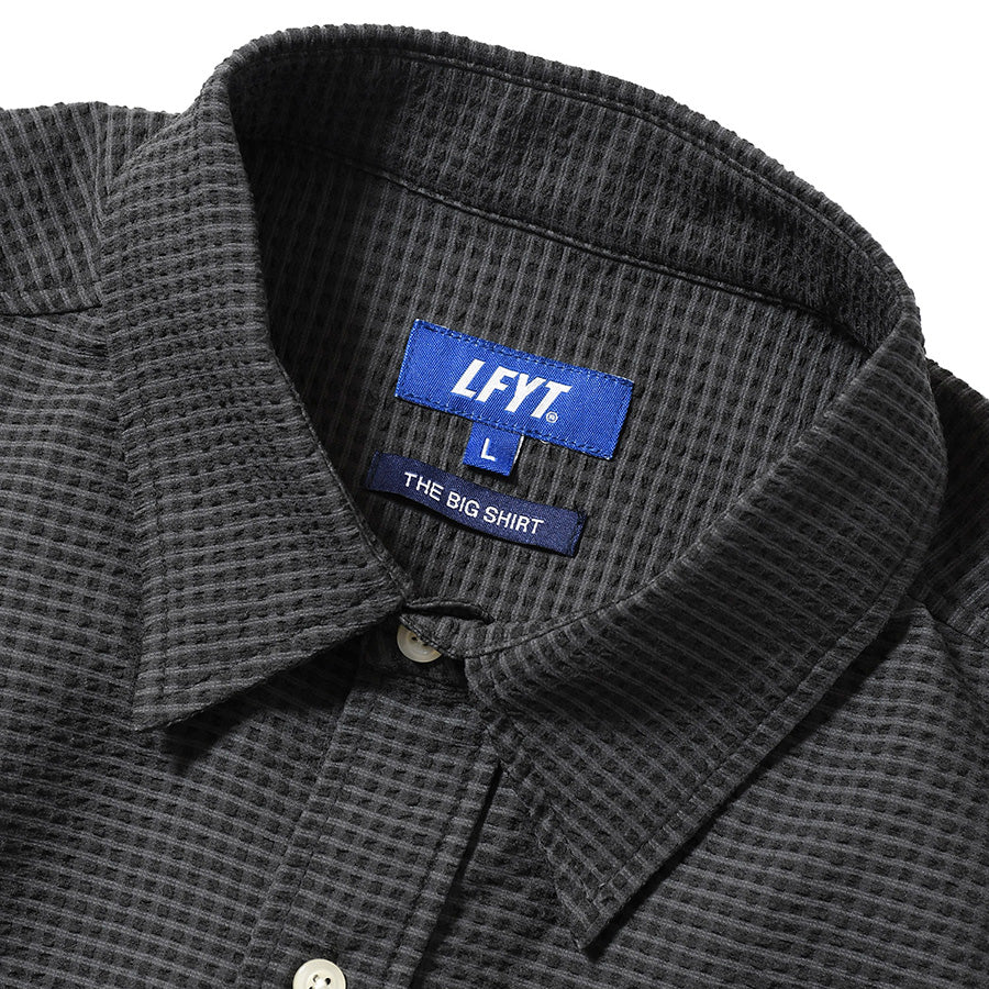 LFYT シャツ ブラック 襟ディテール