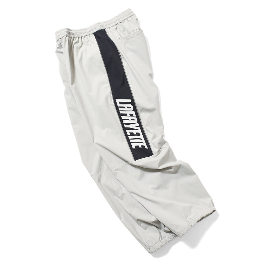 LFYT SPORTS LOGO TRACK PANTS トラックパンツ グレー 横向き 平置き LA261202