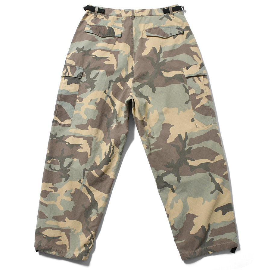 LFYT（エルエフワイティー）WASHED RIPSTOP FIELD CARGO ウッドランドカモ 平置き背面 LA261201