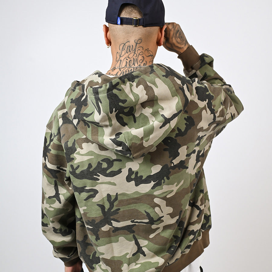 LFYT GOLD L LOGO ZIP HOODIE ヘザーグレー 着用 全身