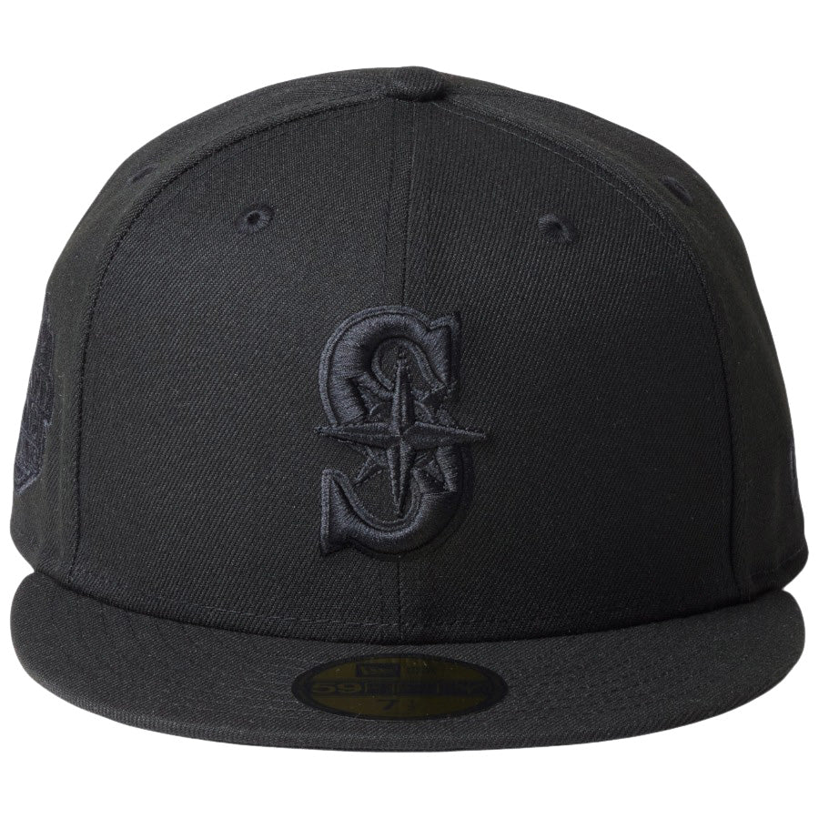 NEW ERA（ニューエラ）59FIFTY MLB Black on Black シアトル・マリナーズ ブラック キャップ 正面