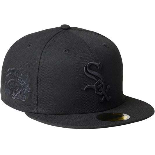 NEW ERA（ニューエラ）59FIFTY MLB Black on Black シカゴ・ホワイトソックス ブラック キャップ 右斜め