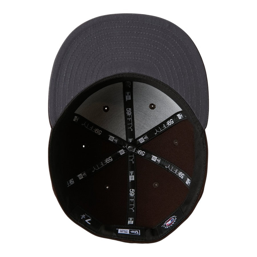 NEW ERA 59FIFTY MLB Metallic Pewter ニューヨーク・ヤンキース キャップ バーントウッド 裏側 15137357