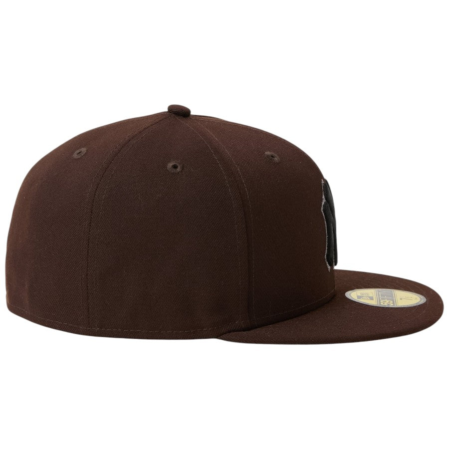 NEW ERA 59FIFTY MLB Metallic Pewter ニューヨーク・ヤンキース キャップ バーントウッド 右向き 15137357