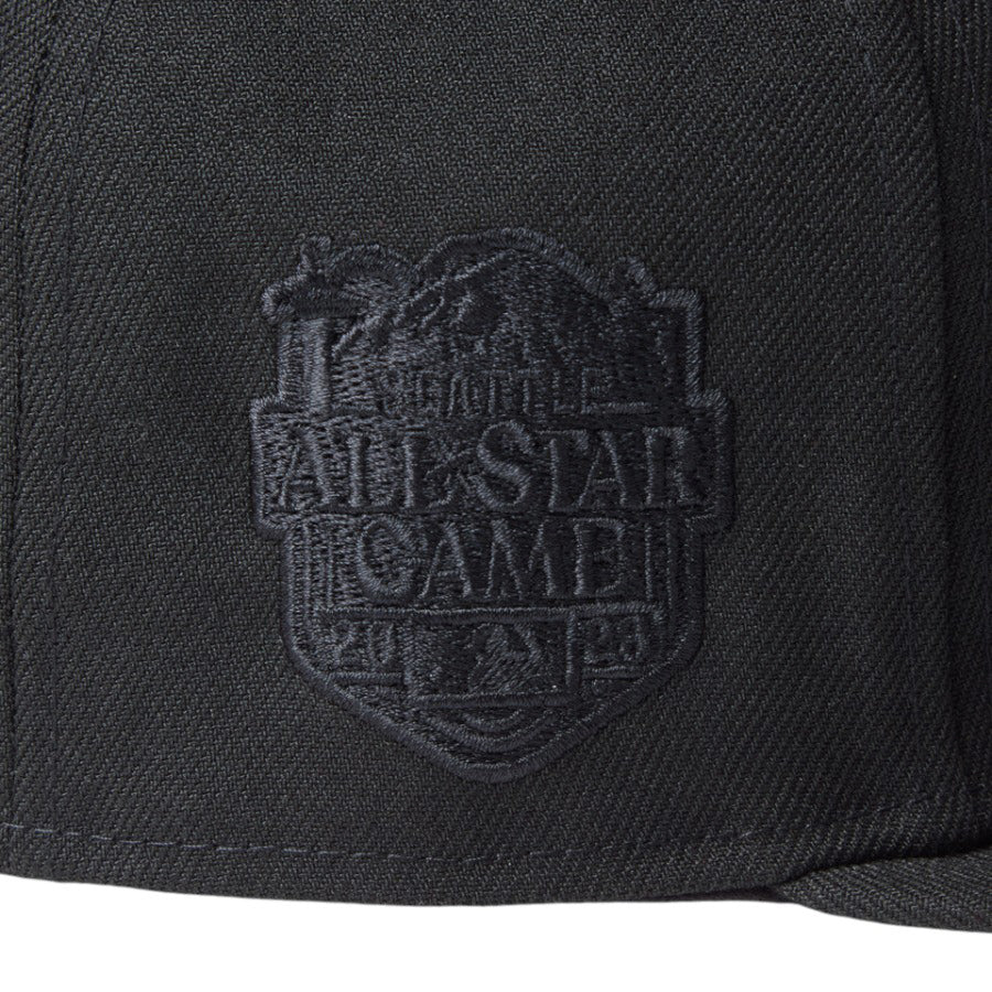 NEW ERA（ニューエラ）59FIFTY MLB Black on Black サイドパッチ刺繍アップ