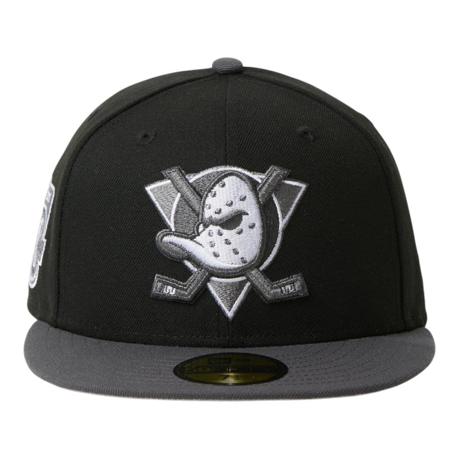 NEW ERA 59FIFTY NHL アナハイム・ダックス キャップ ブラック/ダークグラファイト 正面 15137396