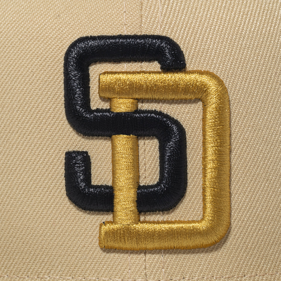 NEW ERA 59FIFTY The Brew サンディエゴ・パドレス キャップ ブラック/ブラッシュドブロンズ/ベガスゴールド フロントロゴ刺繍 15228777