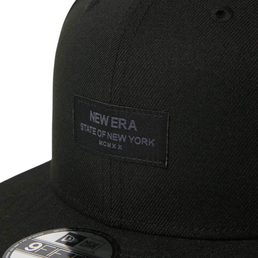 NEW ERA 9FIFTY Black Patch スナップバック キャップ ブラック フロントロゴ刺繍パッチ詳細 15137018