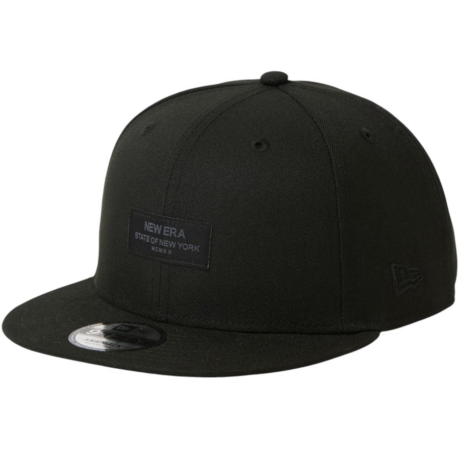 NEW ERA 9FIFTY Black Patch スナップバック キャップ ブラック 左斜め向き 15137018