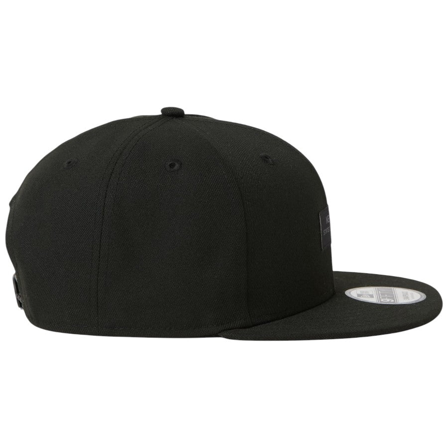 NEW ERA 9FIFTY Black Patch スナップバック キャップ ブラック 右向き 15137018