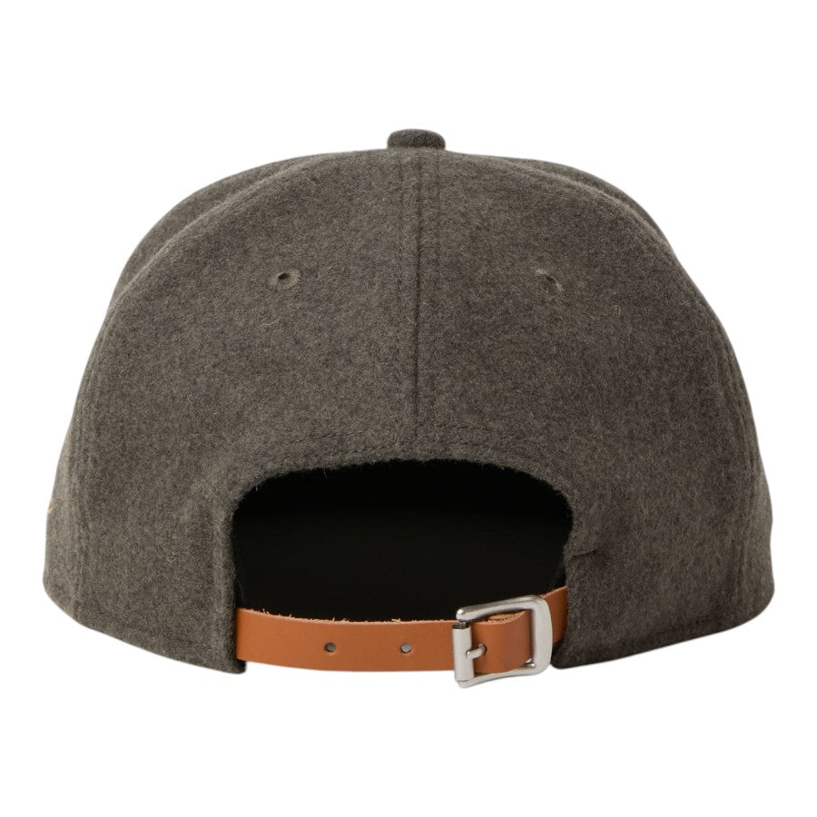 NEW ERA 9FIFTY MLB Wool Melton サンディエゴ・パドレス キャップ カーキ 背面 サイズ調整用レザーストラップ 15136996
