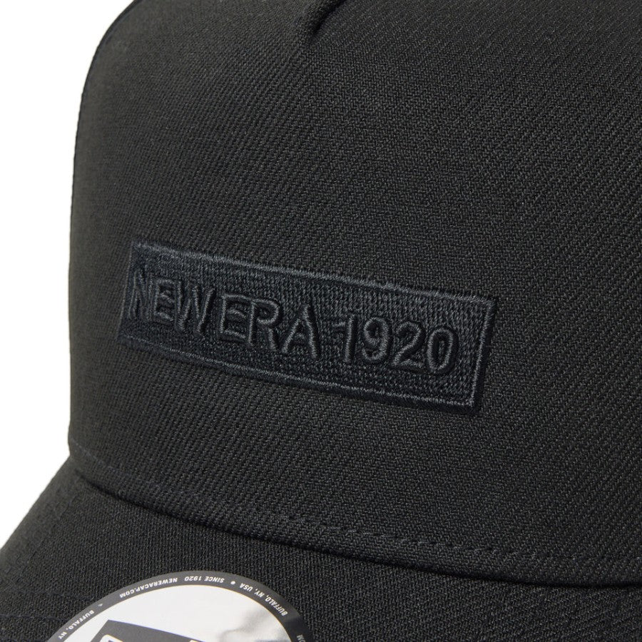 NEW ERA 9FORTY A-Frame Metal Flag キャップ ブラック/ゴールド フロントロゴ詳細 15137133