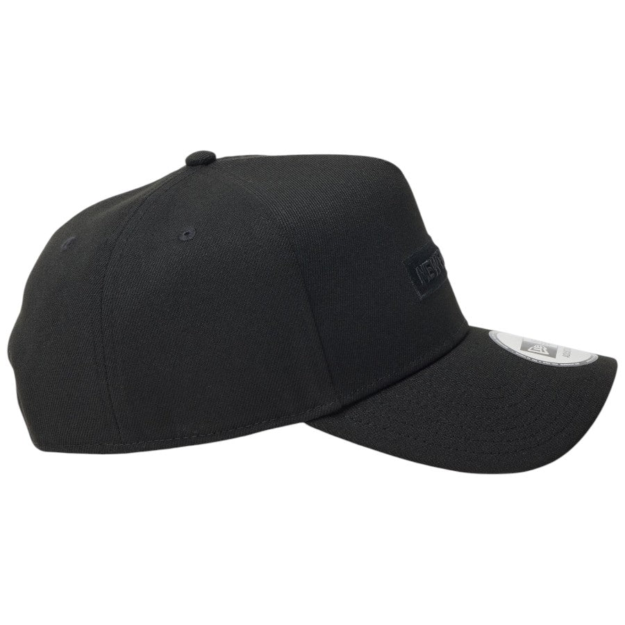 NEW ERA 9FORTY A-Frame Metal Flag キャップ ブラック/ゴールド 右向き 15137133