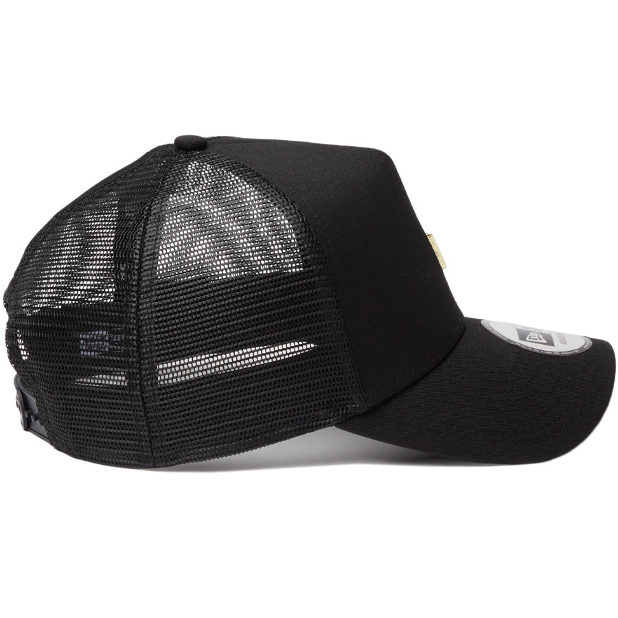 NEW ERA 9FORTY A-Frame Metal Flag ブラック 右向き