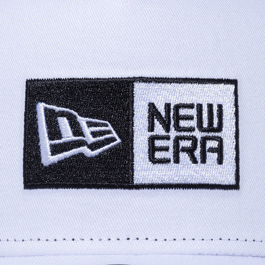 NEW ERA 9FORTY A-Frame トラッカー ボックスロゴ ホワイト フロントロゴ刺繍 14524999