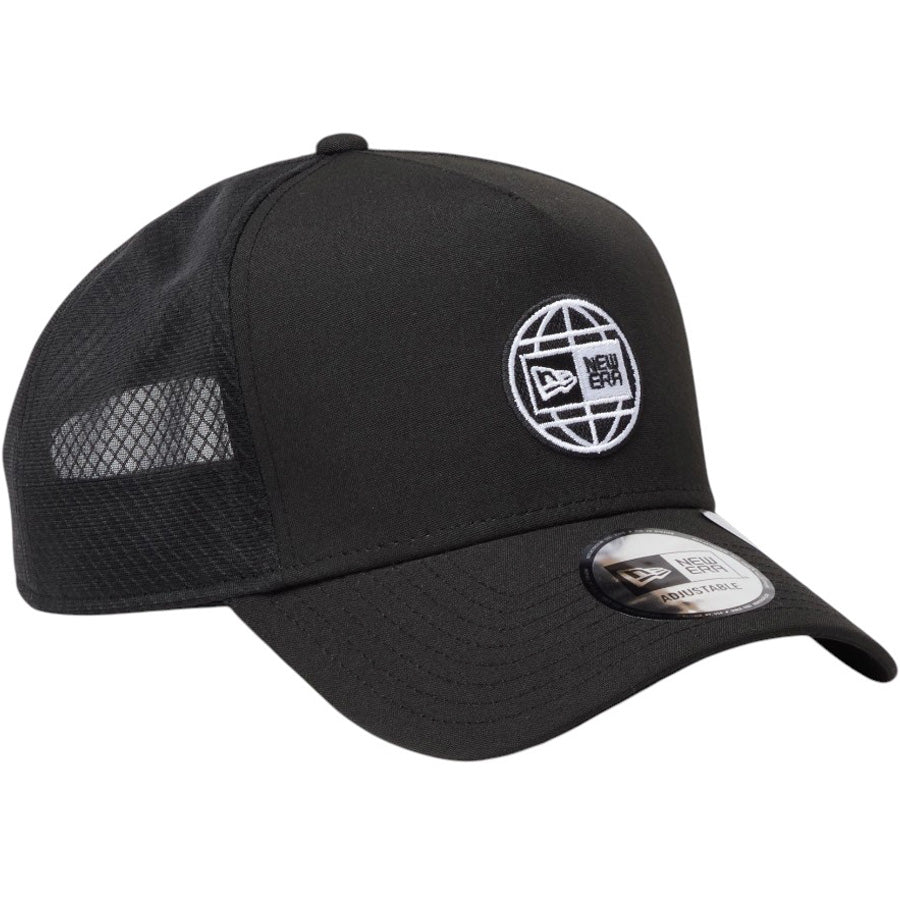NEW ERA（ニューエラ）9FORTY A-Frame ブラック 右斜め