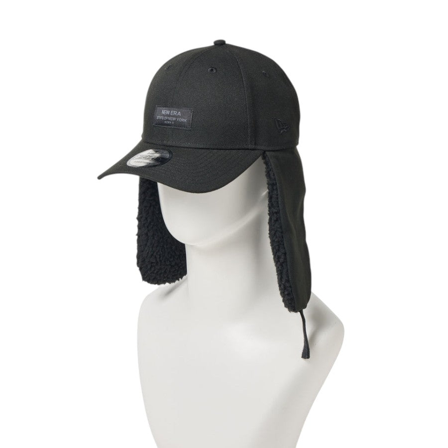 NEW ERA 9FORTY Dog Ear ドッグイヤー Black Patch キャップ ブラック マネキン 左斜め向き 15137032