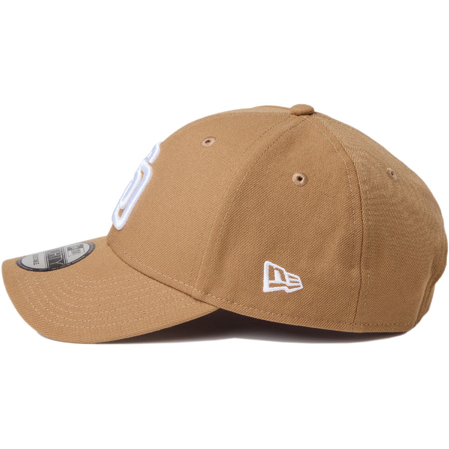 NEW ERA 9FORTY サンディエゴ・パドレス カーキ ホワイト 左側面 NEフラッグロゴ