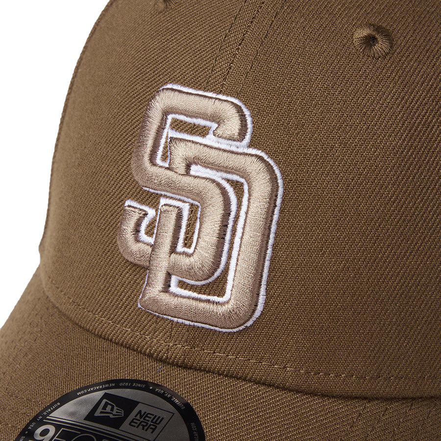 NEW ERA 9FORTY サンディエゴ・パドレス モス マーズグリーン ホワイト フロントロゴ刺繍